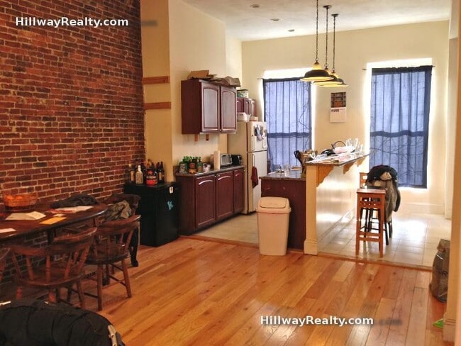 Building Photo - 669 Massachusetts Ave Unit 1