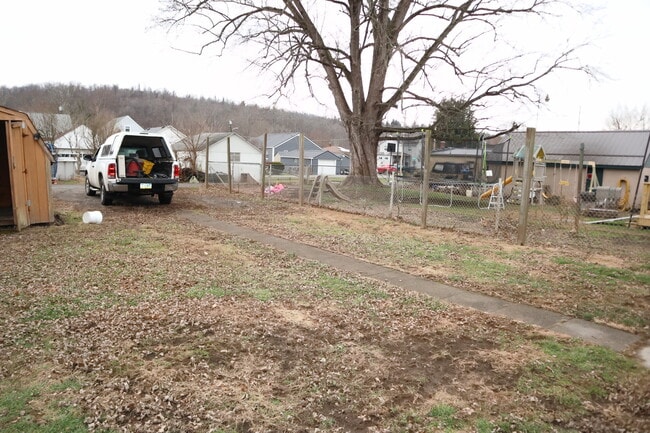 Photo - 504 Underwood Ave