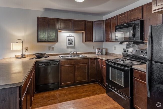 1BR, 1BA - 547SF - Kitchen - Sienna Green Apartments