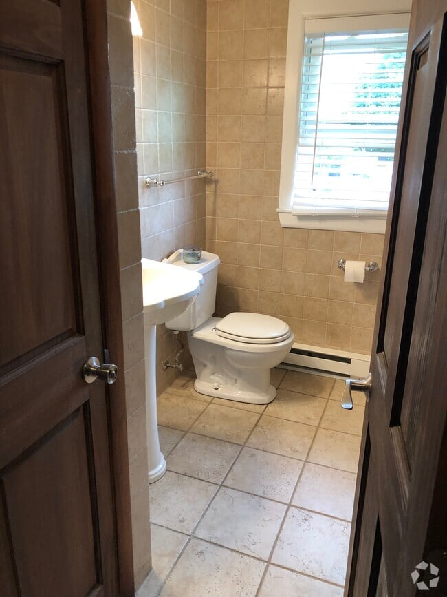 Building Photo - 130 Mazarin St Rental