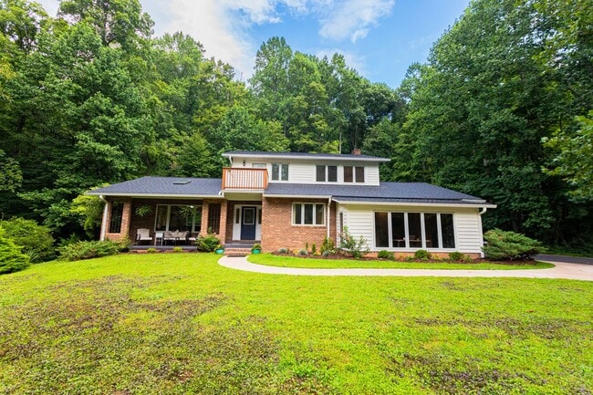 Building Photo - 26 Indian Knob Rd