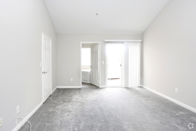 Habitación - Warner Center Townhomes