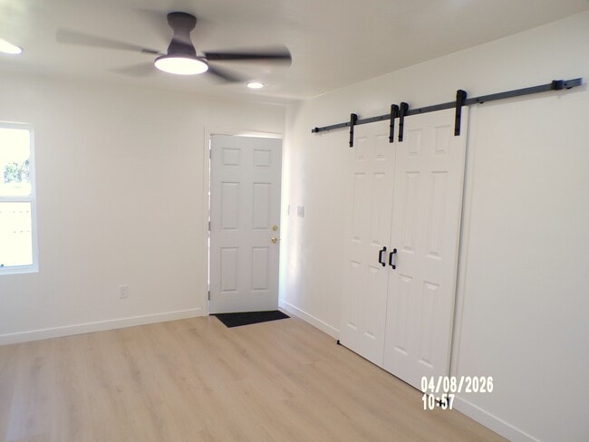 Photo - 2000 E 8th St