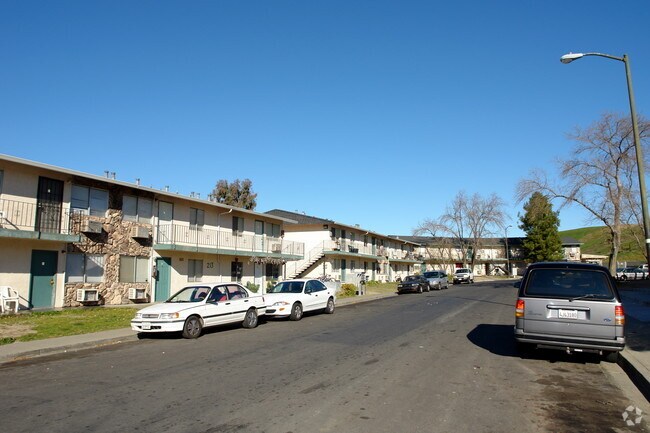 Photo - Rocky Hill Apartments