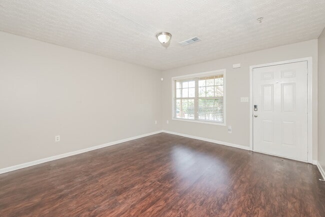 Photo - 1012 Weatherwood Pl NE