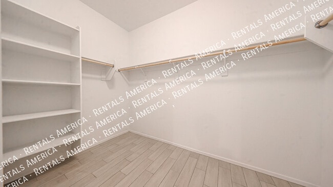 Photo - 15689 W Woodlands Ave