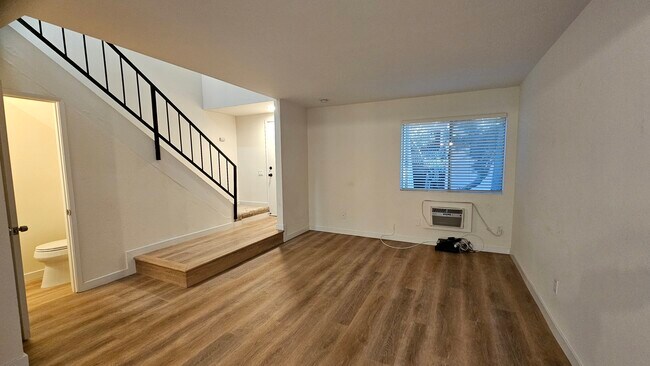 Photo - 7964 Mission Center Ct Unidad A