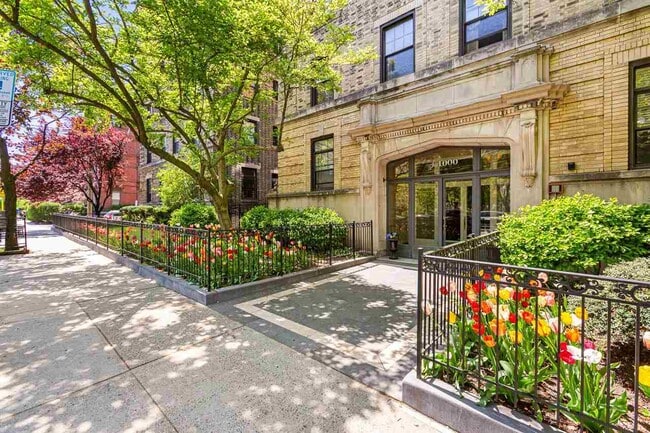 Photo - 1000 Hudson St Unit 111