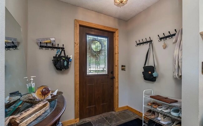 Photo - 415 8th St N