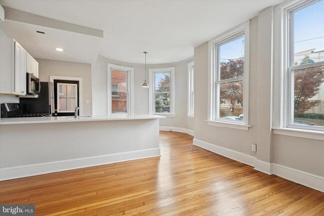 Photo - 1608 N Broom St Unit 1