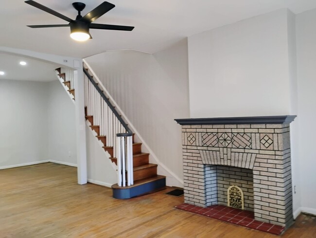 715 N 49th St