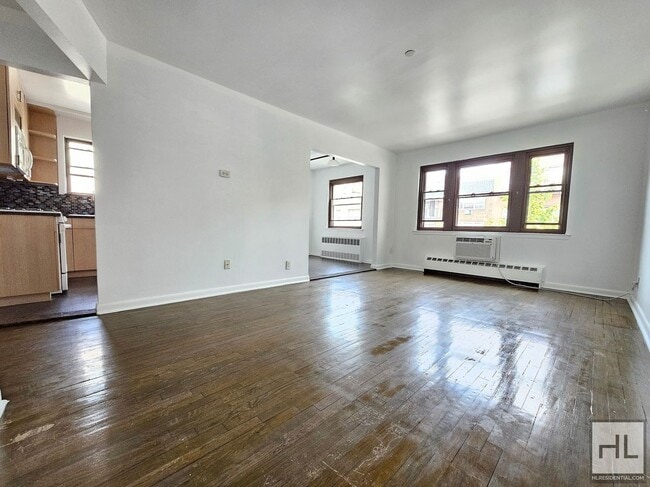 Building Photo - 44 STREET Rental