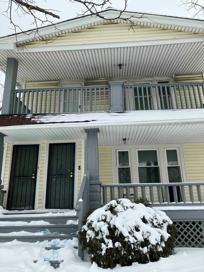 Building Photo - 3659 E 116th St Unit 2