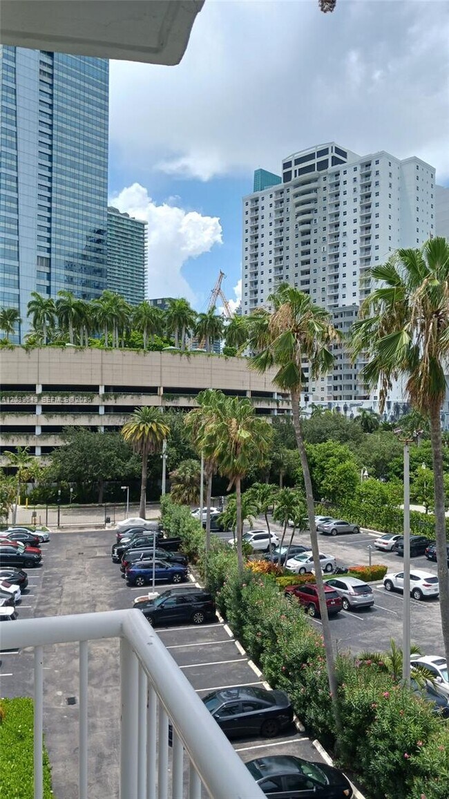 Photo - 1440 Brickell Bay Dr Unit 509