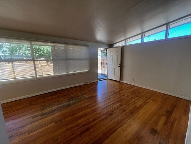 Photo - Charming 2 Bedroom, 1 Bathroom Duplex in Aurora