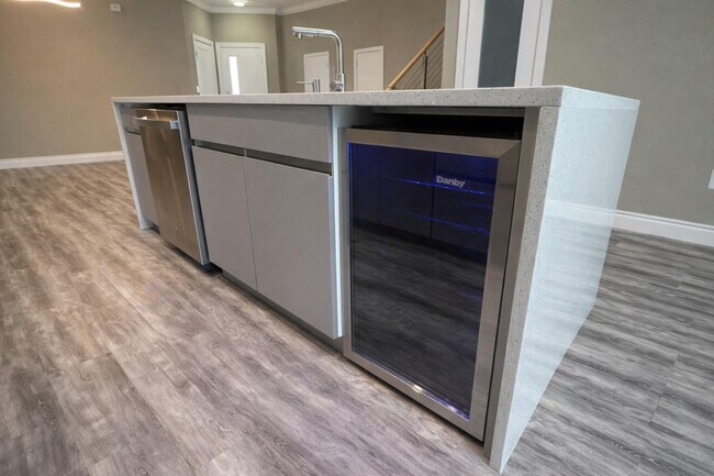 Photo - 2033 Greenbriar Ter