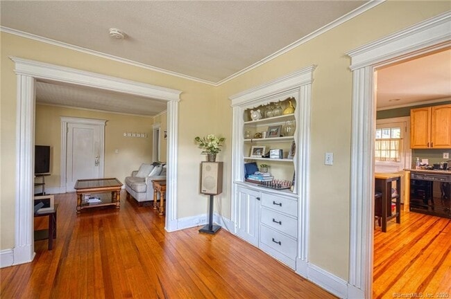 Photo - 102 Whiting Ln Unit 1st Floor