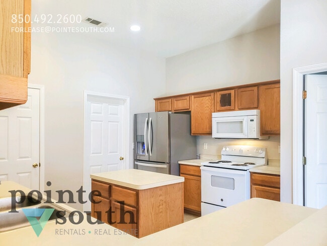 Photo - 615 Batten Blvd