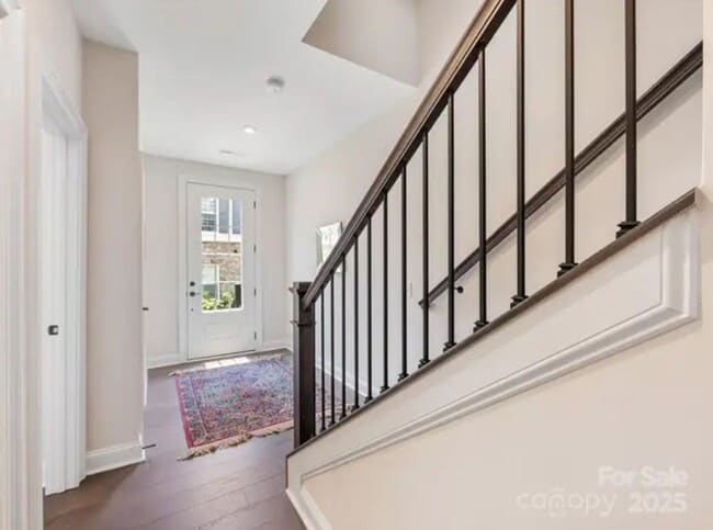 Photo - 5018 Harrowsmith Ln