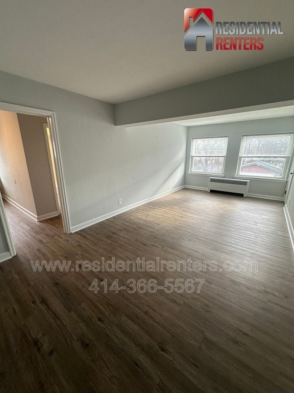 Building Photo - 8020 W Becher St Unit Upper Rental