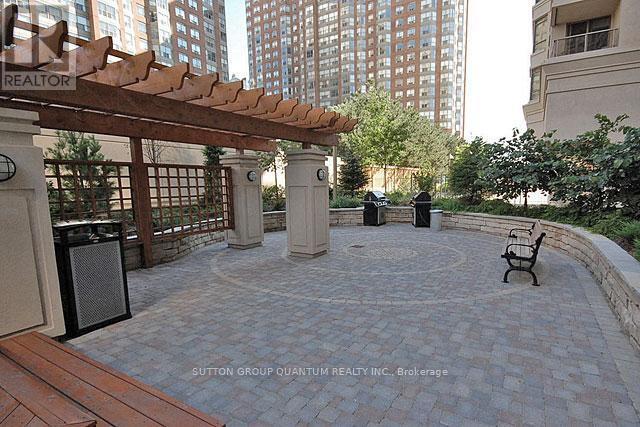 Photo - 310 Burnhamthorpe Rd W Unit 2102