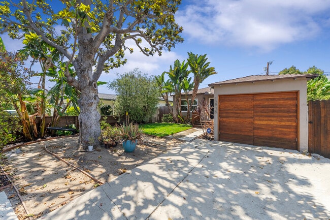 Photo - 12935 Greene Ave Casa