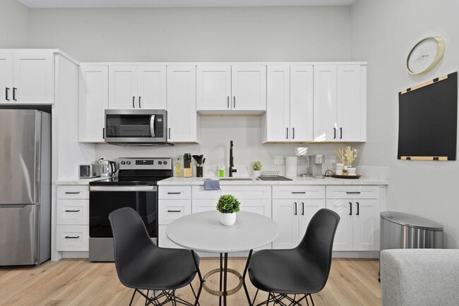 Photo - ? Modern 1 Bedroom in National City – Furn...