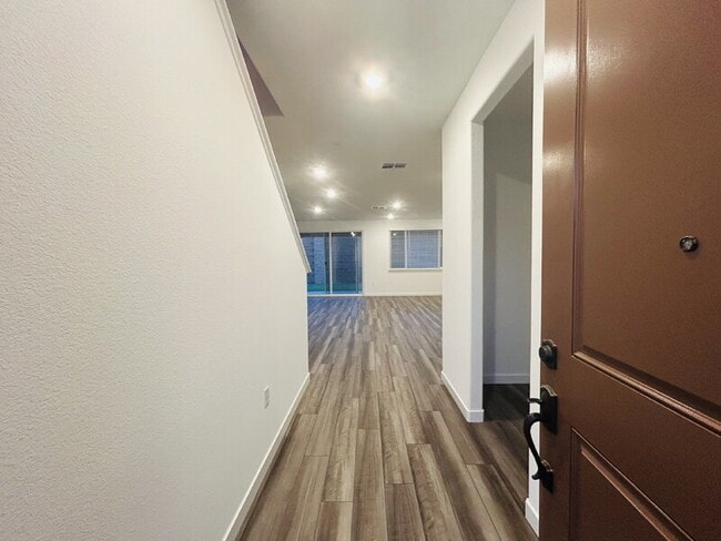 Photo - 3760 Oyster Pt Wy