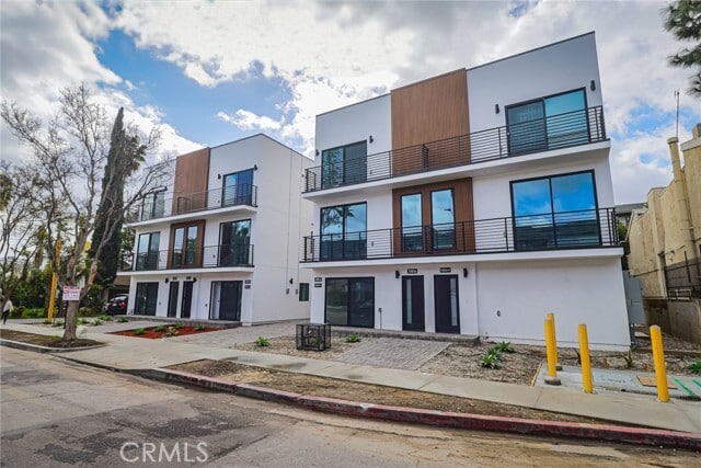 Photo - 11814 Gilmore St