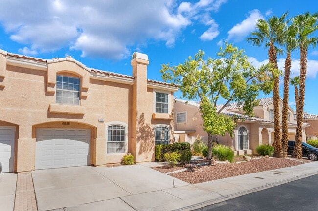 Building Photo - Northwest Townhome