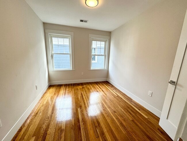 Photo - 72 Belden St Unit 2