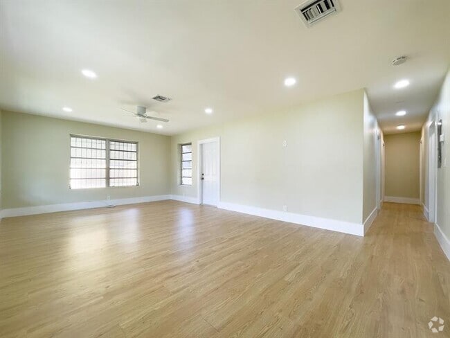 Building Photo - 2287 NW 63rd St Rental