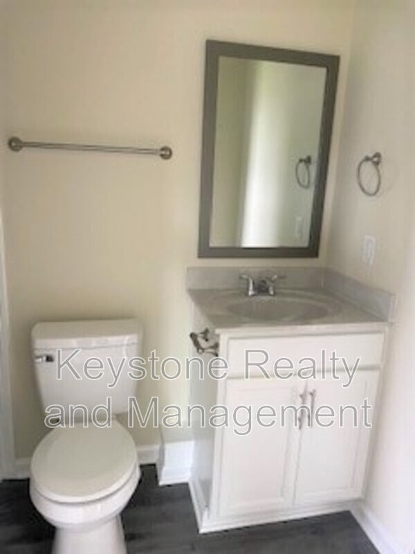 Photo - 129 Mace Ln