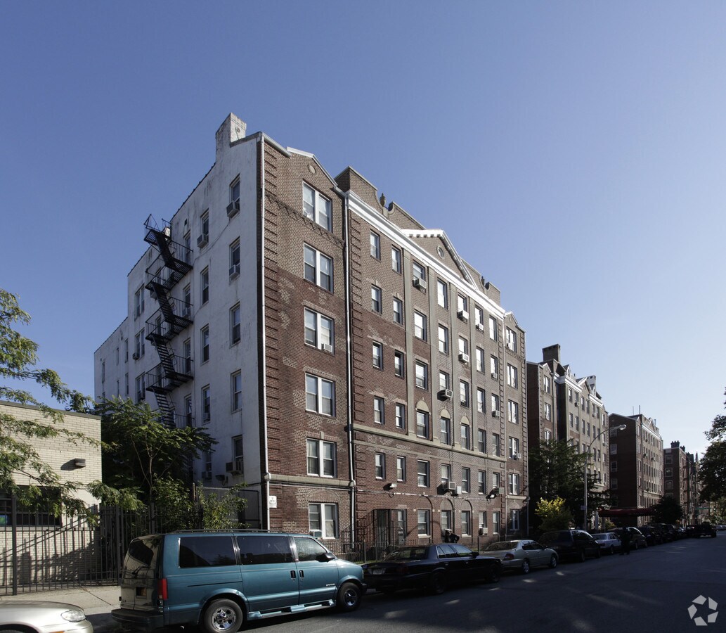 The Betsy Ross - The Betsy Ross Apartments