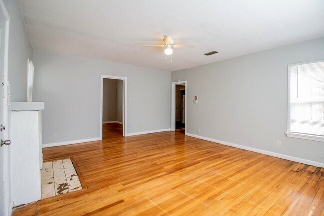 Photo - 1913 25th St