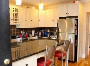 Building Photo - Conveniently Located South Boston Condo Pr...