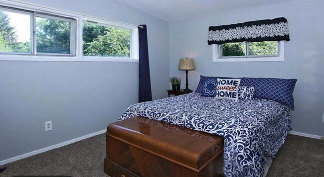 BEDROOM2 - 2303 Pinneberg Ave