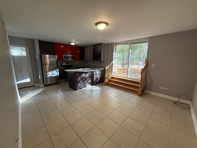 Photo - 6954 N Greenview Ave