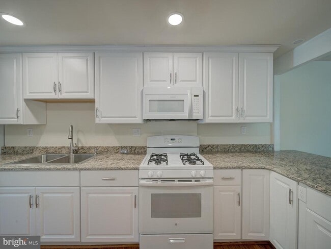 Photo - 13186 Putnam Cir