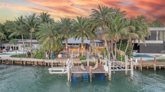 Photo - 7610 Bayside Ln