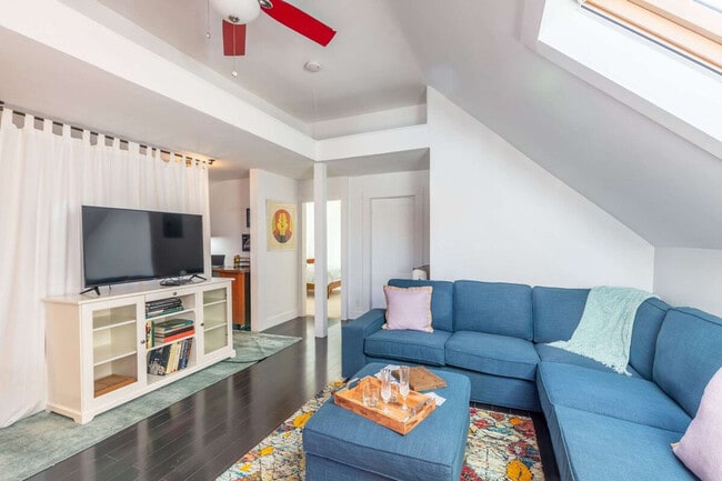 Photo - 10 Smith St Unit ID1045431P