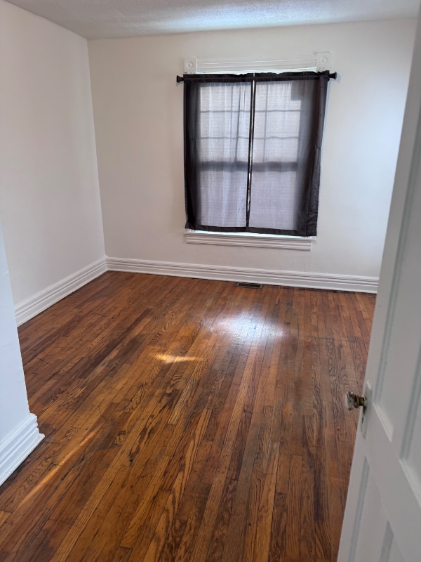 Photo - 151 Grove Pl Apartamento