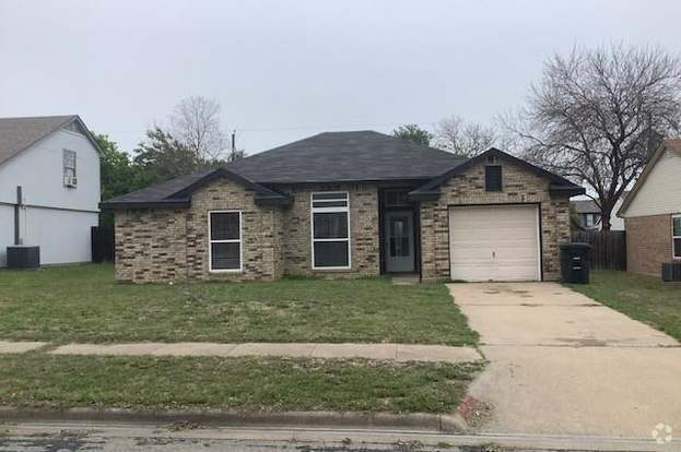 Building Photo - 2305 Woodlands Dr Rental