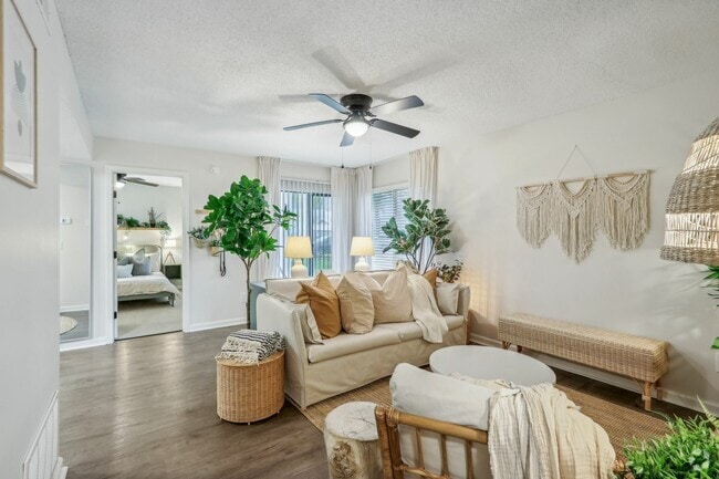 Building Photo - The Cove at Atlantic Beach Rental