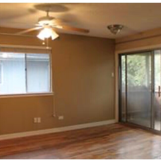 Photo - 909 Silber Rd Unit 18C