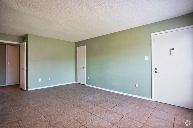 2BR,1BA 825SqFt