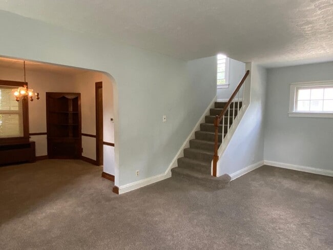 Photo - Charming Single-Family Home for Rent in Bedford — Quiet Street, Great Location!