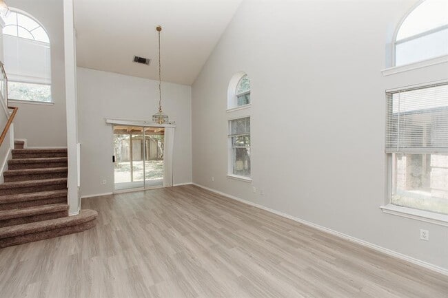 Photo - 3138 Jazz St