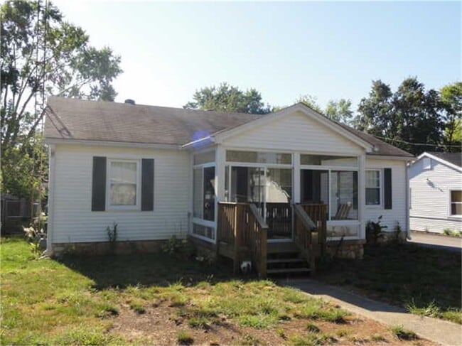 Building Photo - 1706 Kirby Dr