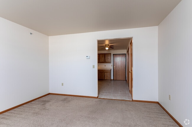 1HAB, 1BA - Colonial Manor Apartments